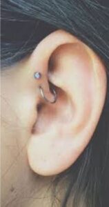 Vị Trí Xỏ Khuyên Tai Forward Helix